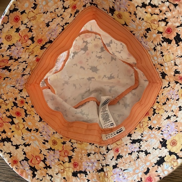 NWT Billabong Bucket Hat - Picture 3 of 5